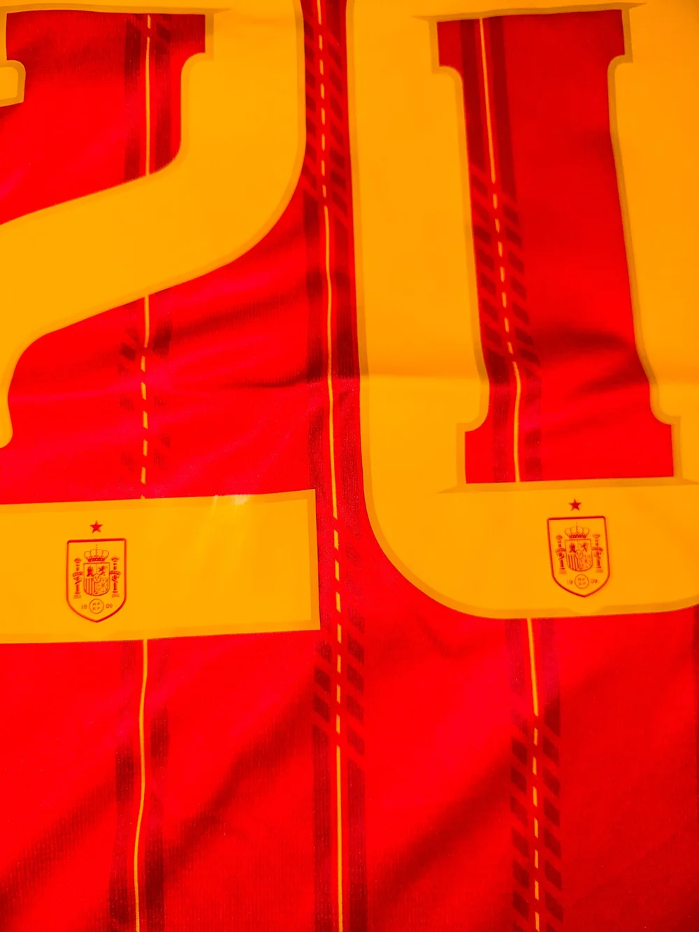Red & Navy Soccer Jersey with Yellow 'PEDRI 20' Back